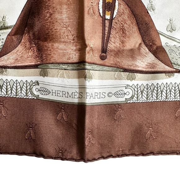 HERMES “Napoleon” 100% Silk Brown Blue & Cream Bumblebee Square Scarf Carre 90 - Picture 9 of 13